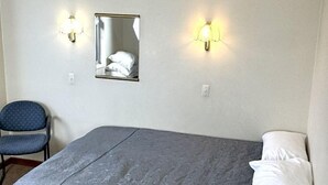 标准套房, 2 间卧室, 厨房 (Unit) | 免费婴儿床、床单