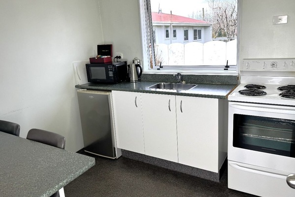 Standard Studio, Kitchen (Studio) | Cribs (free), bed sheets