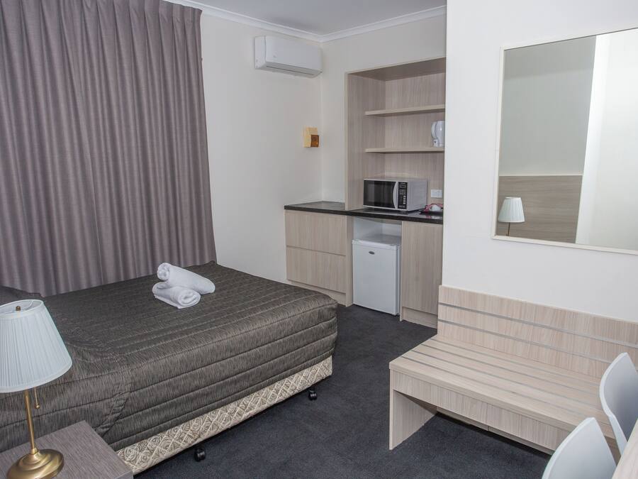 Rom – standard, 1 queensize-seng | Strykejern/-brett, wi-fi (inkludert) og sengetøy