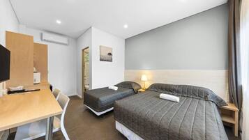 Standardværelse (Twin Room) | Strygejern/strygebræt, gratis Wi-Fi, sengetøj