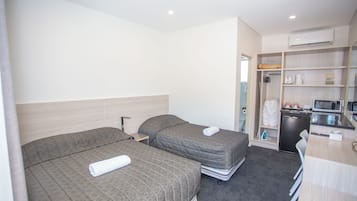 Standard Room (Twin Room) | Iron/ironing board, free WiFi, bed sheets