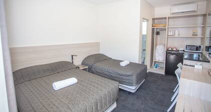 Westside Motor Inn