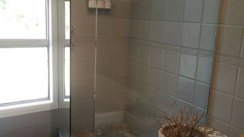The Bower Cottage | Bathroom | Separate bathtub and shower, free toiletries, hair dryer, towels