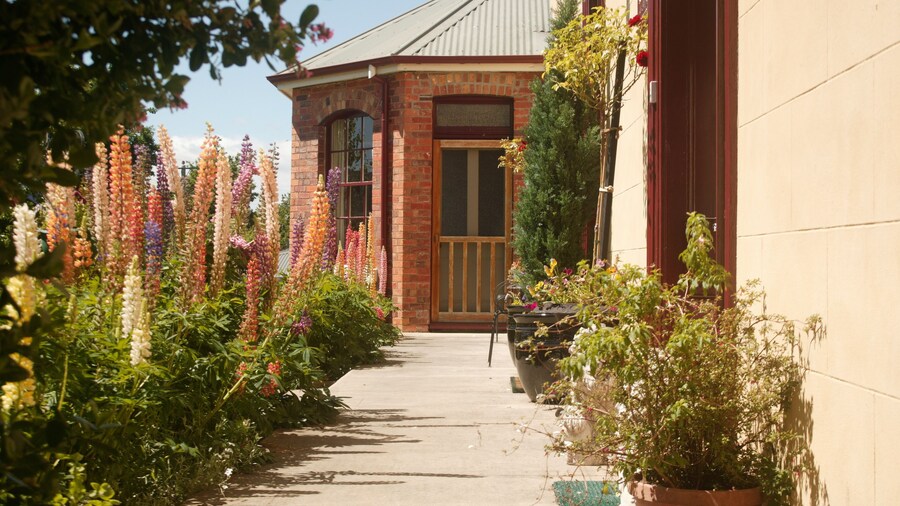 Blakes Manor Self Contained Heritage Accommodation