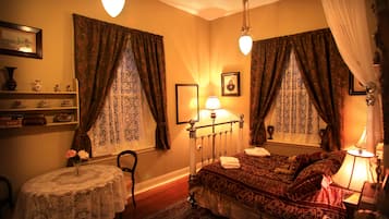 Apartemen Keluarga, 2 kamar tidur, Bebas Asap Rokok, dapur kecil (Gannons Rest Suite  WIFI) | 1 kamar tidur, seprai katun Mesir, dan seprai premium