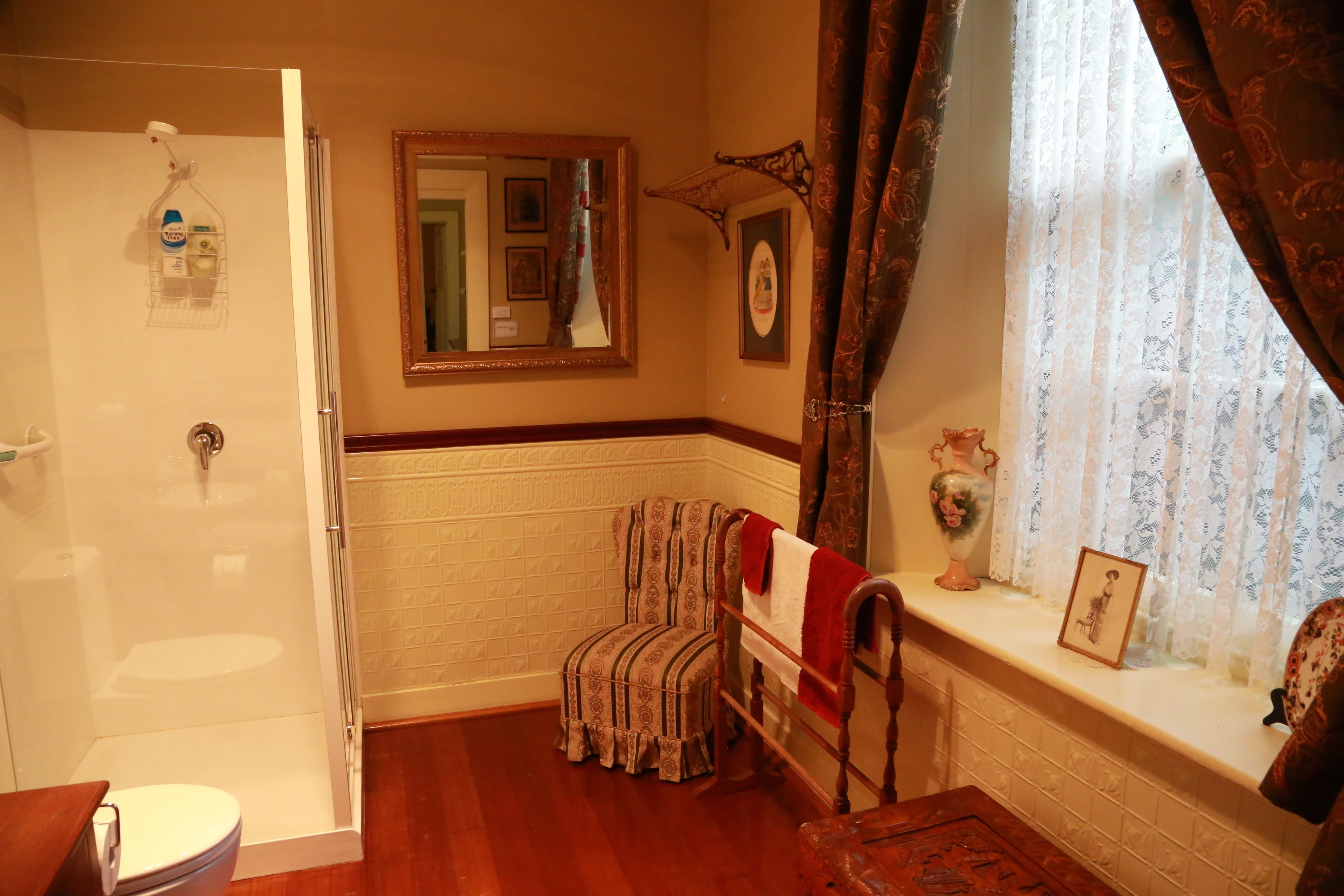 Blakes Manor Self Contained Heritage Accommodation — image 15