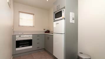 Suite Standard, 2 chambres, non-fumeurs, cuisine (unit) | Cuisine privée | Réfrigérateur, micro-ondes, cafetiÚre/bouilloire, bouilloire électrique