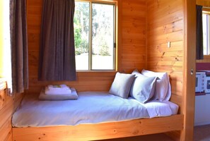 Family Cabin, 2 Bedrooms, Mountain View | Extra beds