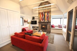 Standard-Suite, 1 Schlafzimmer, Nichtraucher, Küche (Cottage One) | Wohnbereich