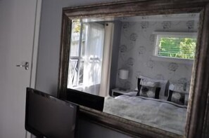 標準客房, 非吸煙房, 共用浴室 (Queen Room) | 免費無線上網