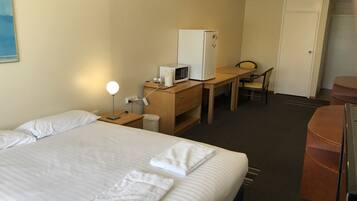 Double Room, 1 Queen Bed