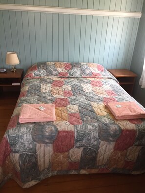 Standard Suite, Multiple Bedrooms, Non Smoking, Kitchen (Verdelho Cottage) | Egyptian cotton sheets, Tempur-Pedic beds, iron/ironing board