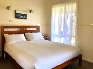 Studio Standard, 1 grand lit, coin cuisine, vue montagne