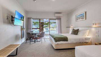 Waterfront Twin Motel Room | Premium bedding, pillow-top beds, individually furnished