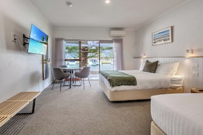 Tomannsrom (Waterfront Motel) | Sengetøy av topp kvalitet og senger med overmadrass