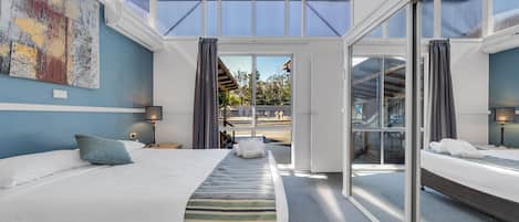 Laptop workspace, iron/ironing board, free WiFi, bed sheets