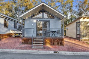 Espace de travail pour ordinateur portable, fer et planche à repasser