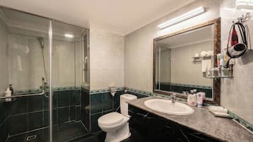 Standard Double Room | Bathroom | Shower, free toiletries, hair dryer, bathrobes