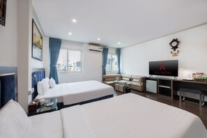 Family Double Room | 1 bedroom, minibar, in-room safe, blackout drapes