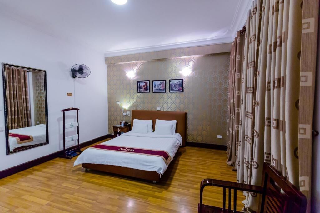 Minibar, in-room safe, blackout curtains, iron/ironing board