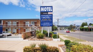 Front of property - Queanbeyan Motel (Queanbeyan)