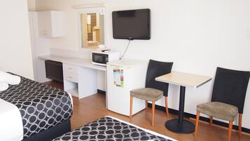 Soundproofing, free WiFi, bed sheets