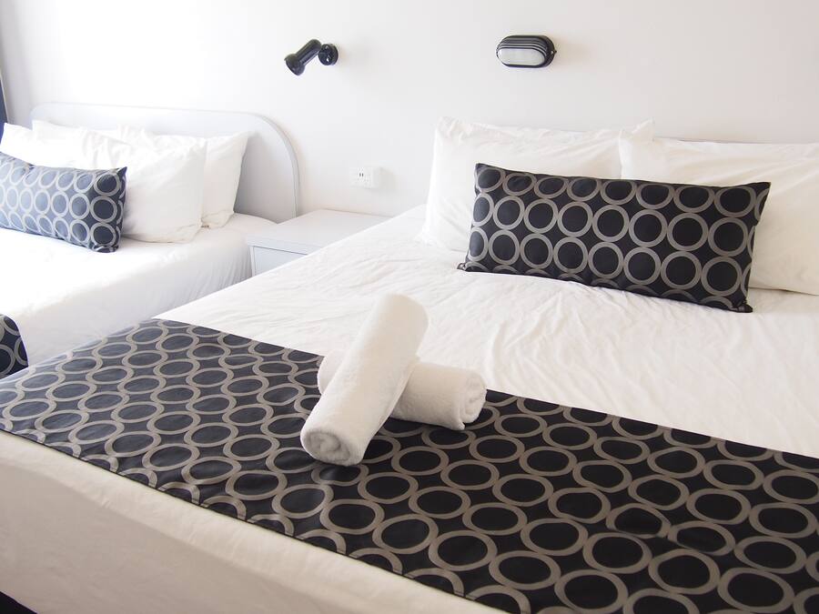 King + Double | Soundproofing, free WiFi, bed sheets