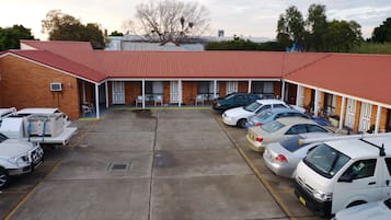 ๋ฌด๋ฃ ์
ํ ์ฃผ์ฐจ