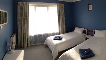 Sugarloaf Apartment | Blackout drapes, iron/ironing board, WiFi (free), bed sheets