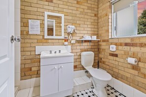 Bathroom - Burringa Motel (Lake Albert)