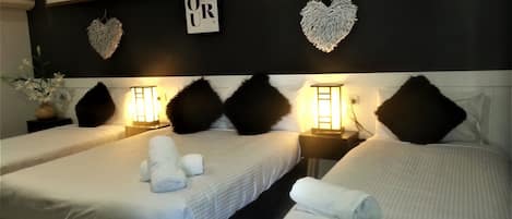 Family Room, Non Smoking | Coffee and/or coffee maker