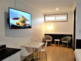 Habitación estándar, no fumadores (TWIN ROOM) | Servicio de comidas en la habitación