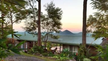 Standard Suite, 2 Bedrooms, Non Smoking, Kitchenette (Gulloo Cabin)
