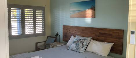 Room | Premium bedding, pillowtop beds, free minibar items, iron/ironing board