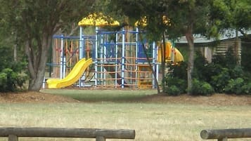 室外兒童遊樂區