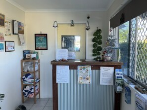 Reception - Moore Park Beach Motel (Moore Park Beach)