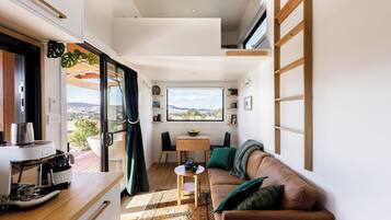 Panoramic Cabin | Living area