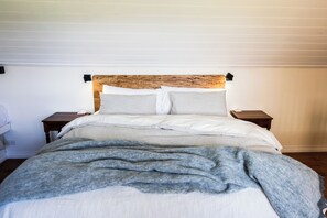 Cottage (Spa) | Premium bedding, laptop workspace, blackout drapes, iron/ironing board - Daisy Bank Cottages (Richmond)