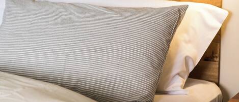 Cottage (Spa) | Premium bedding, laptop workspace, blackout curtains, iron/ironing board