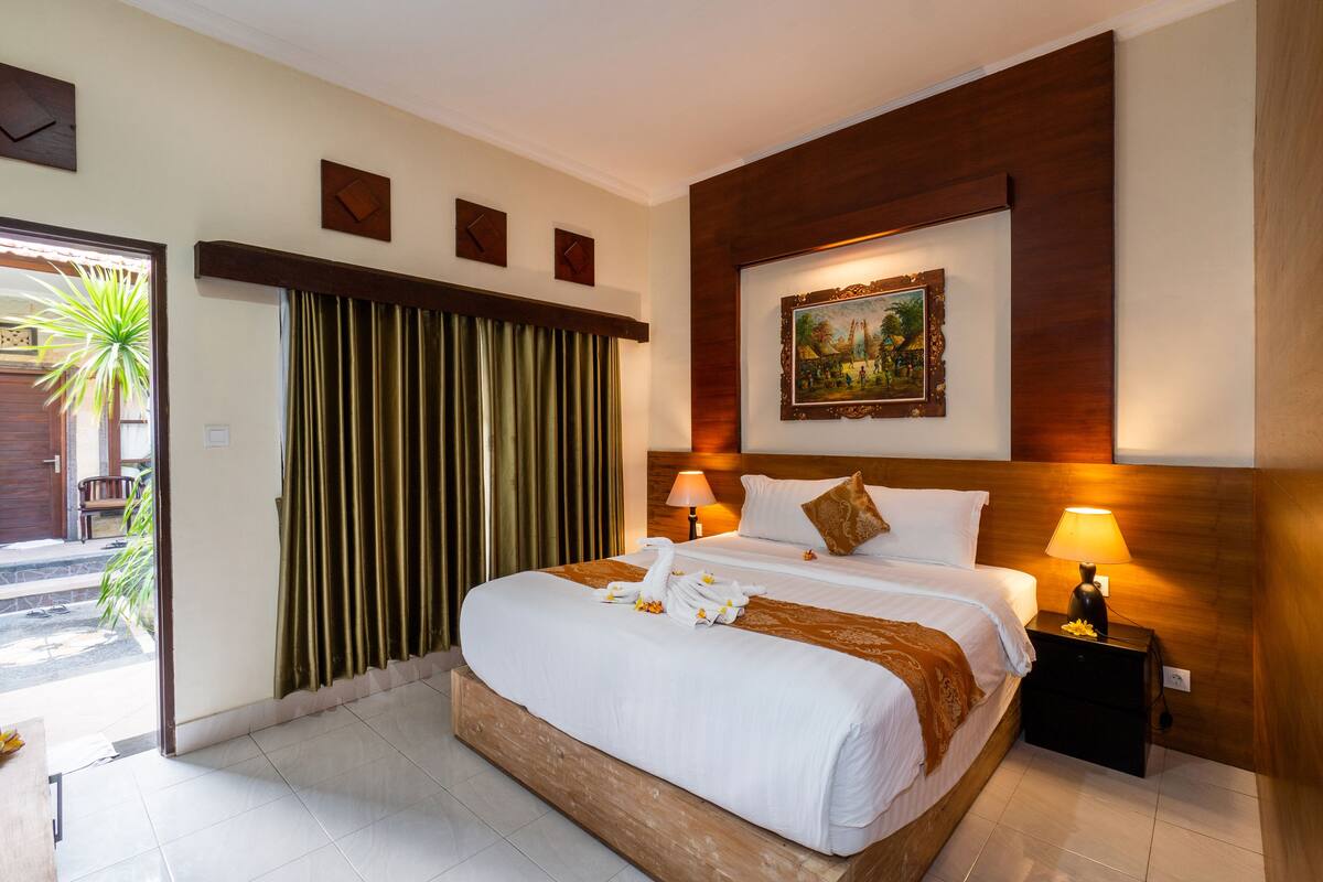 Standard Double Room | Desk, soundproofing, WiFi (free), bed sheets