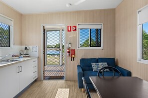 Deluxe-huvila (Sleeps 4) | Ruokailu omassa huoneessa