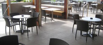 Christies Beach Hotel