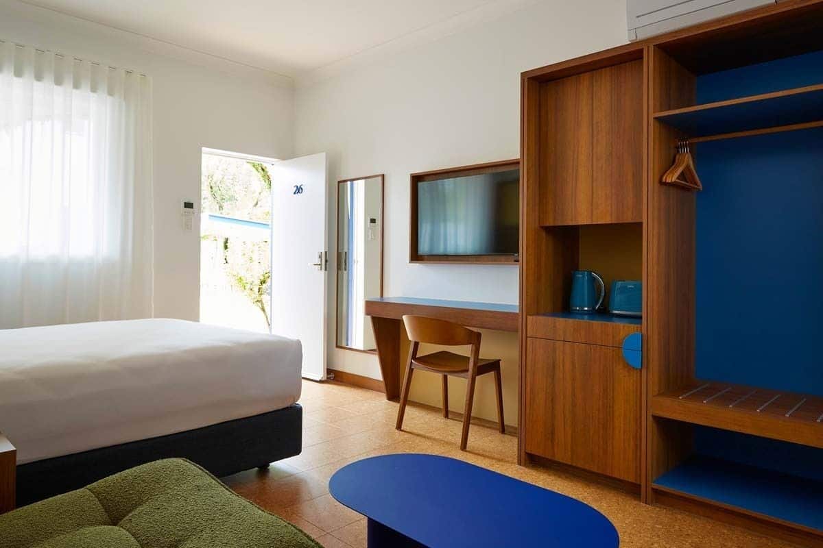 Superior kamer, 1 queensize bed | Luxe beddengoed, een bureau, een laptopwerkplek