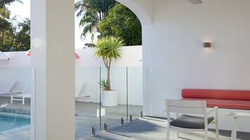 Outdoor pool, pool loungers