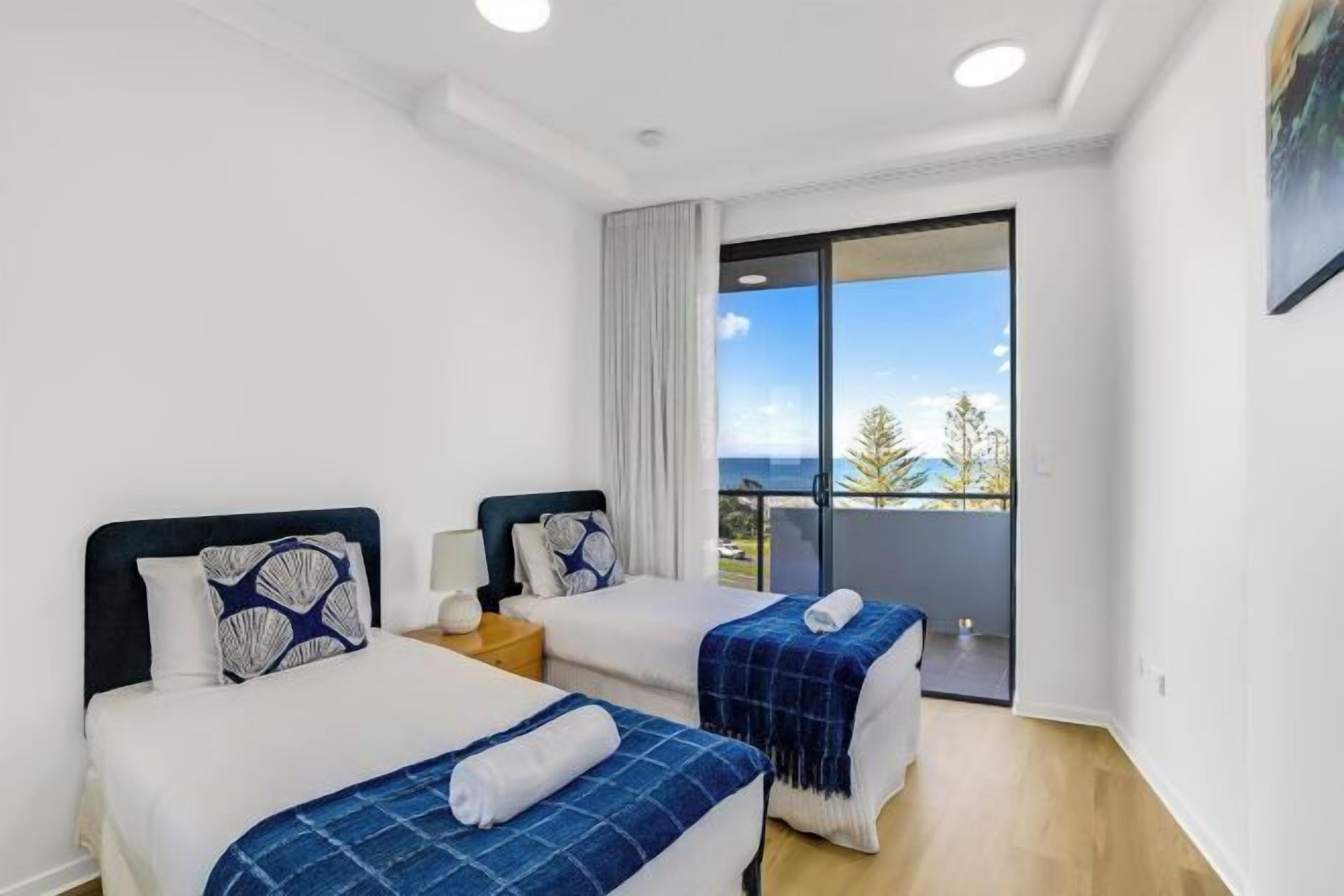 Individually decorated, individually furnished, laptop workspace