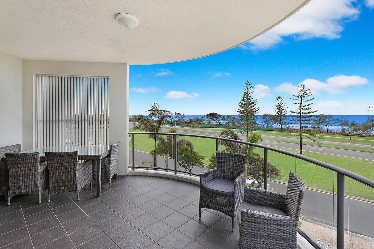 Superior 3 B/R Apartment, with balconies Ocean and Lake views | Terraza o patio
