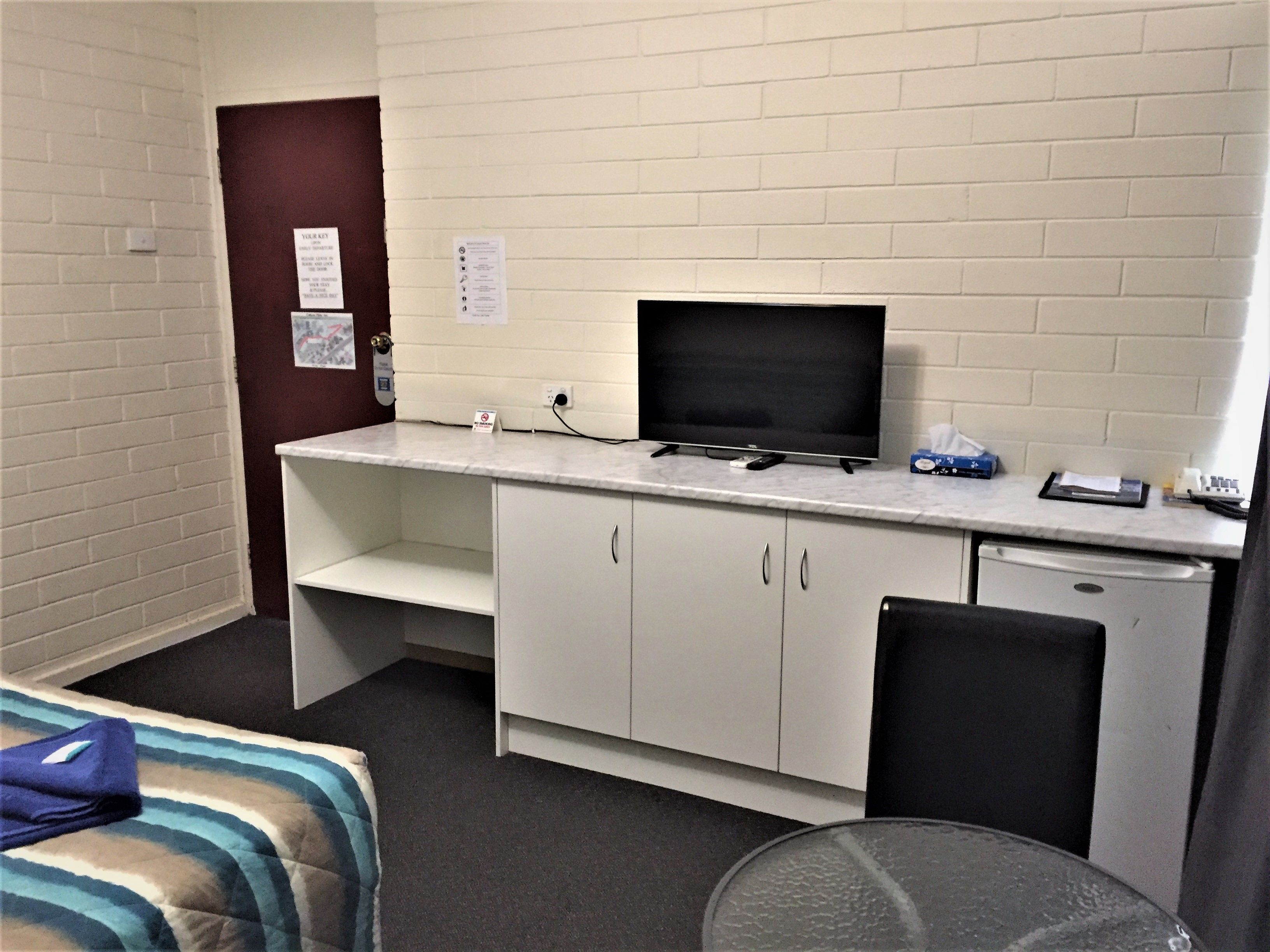 budget double pet friendly | desk, blackout curtains, free wifi, bed sheets