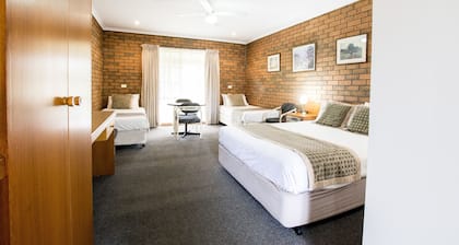 Sportslander Motor Inn
