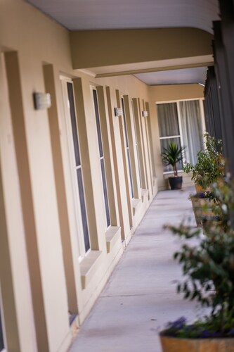 Alexander Cameron Suites