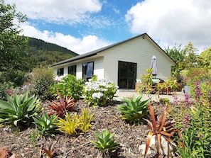 Executive-Ferienhaus, 2 Schlafzimmer | Blick auf den Garten